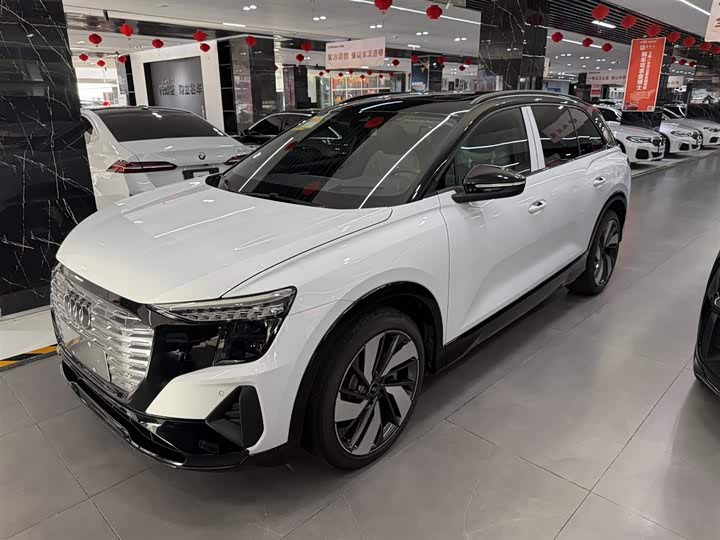 2023 Audi Q5 e-tron 2023 40 e-tron Shiny Mecha Suit