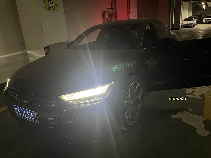 2024 Audi A7L 2024 45 TFSI quattro S-line Black Warrior Edition