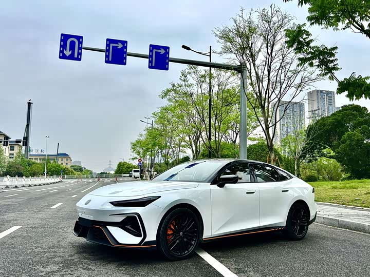 UNI-V 2025 Model 2.0T Version