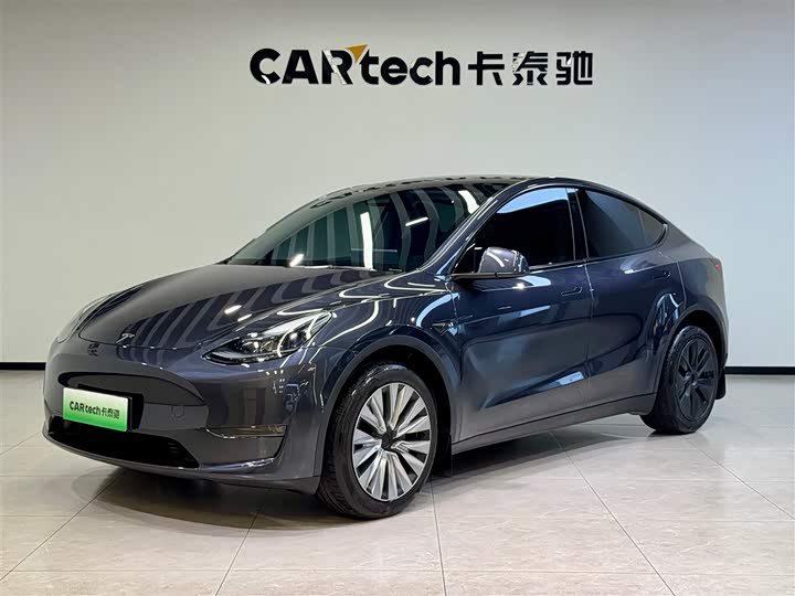2024 Model Y 2024 long-range all-wheel drive version
