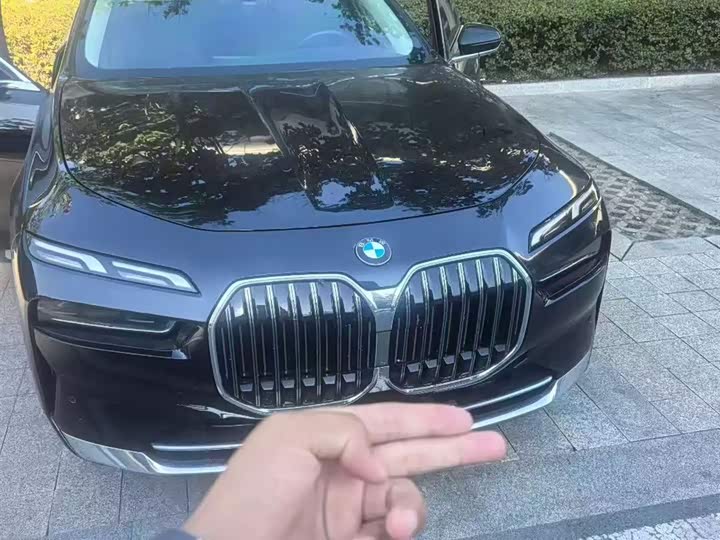 2025 BMW 7 Series 2023 735Li M Sports Package
