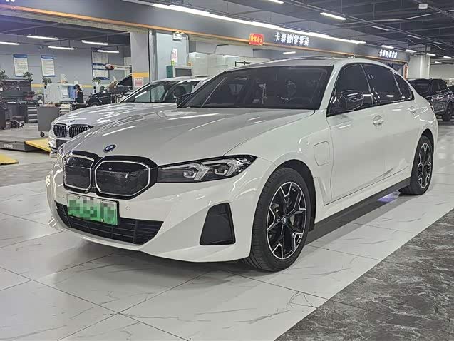 2023 BMW i3 2023 eDrive 40L Night Package