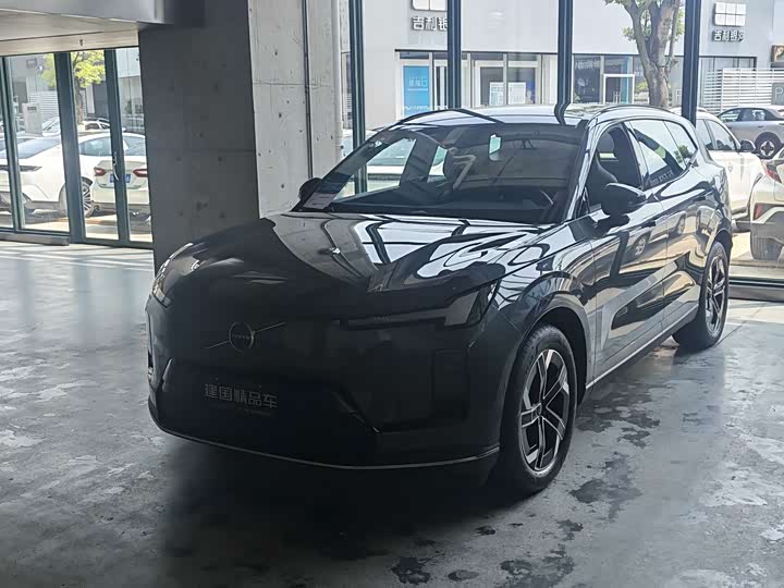 XC70PHEV 2026 Model AWDUltra Long RangeCore