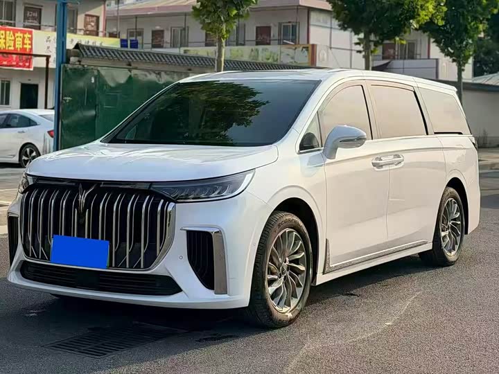 Model PHEV Ultra Long RangeFlagship Edition