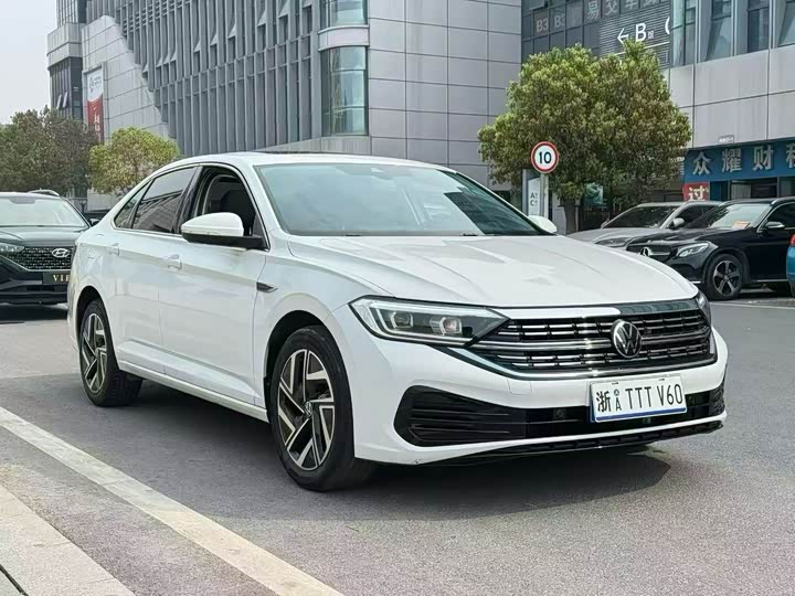 Sagitar 2023 300TSI DSG Beyond Edition