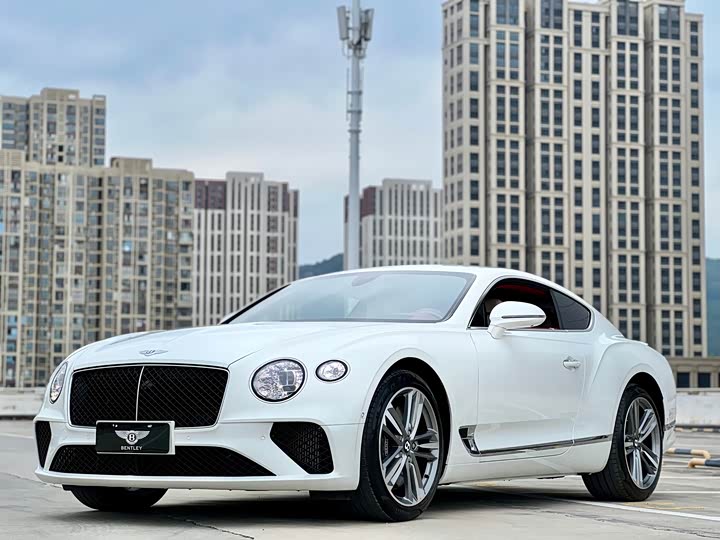 Continental 2024 4.0T GT V8