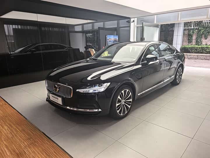 S90 2025 Model B5 Luxury Edition