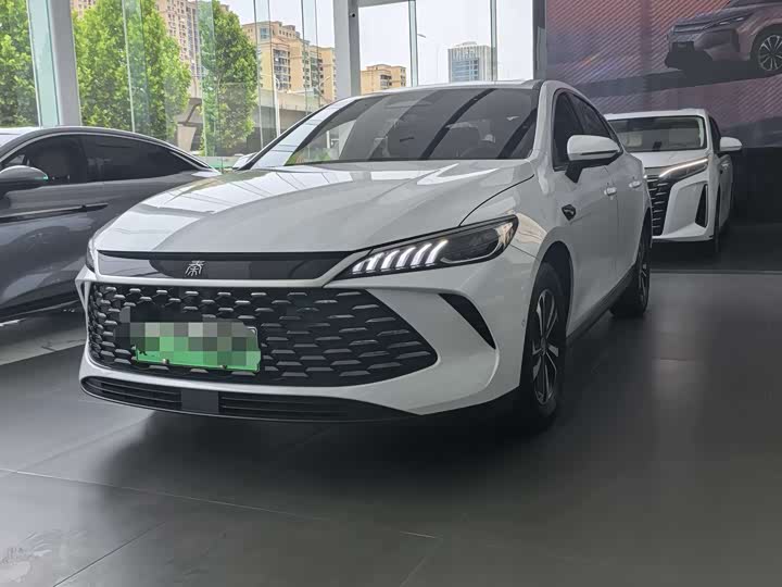 2025 Qin PLUS 2025 DM-i Smart Driving Edition 120KM Transcendent Type