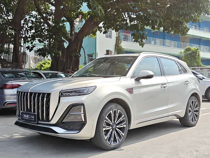 2023 Hongqi HS5 2023 2.0T four-wheel drive flag collar Pro version