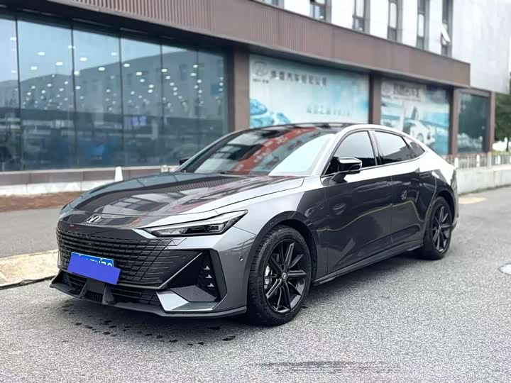UNI-V 2022 Model 1.5T Premium Version