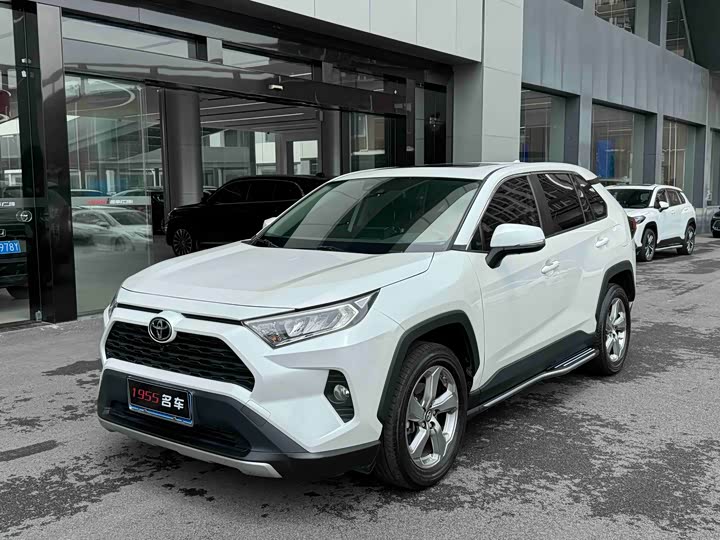 2021 RAV4 Rongfang 2021 2.0L CVT two-wheel drive fashion version