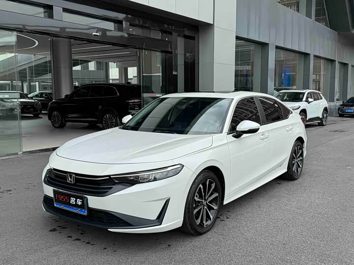 Stylish 2025 240TURBO CVT Technology Edition