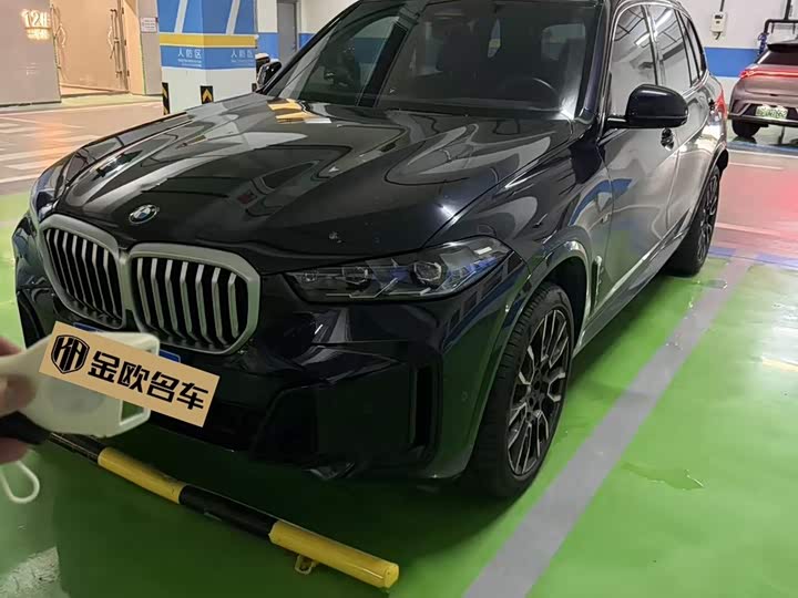 2025 BMW X5 2023 xDrive40Li M Sport Night Package