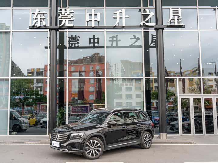 2025 Mercedes-Benz GLB 2024 GLB 220 Fashion Model