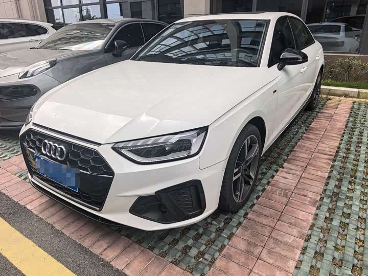 2023 Audi A4L 2023 40 TFSI Luxury Dynamic