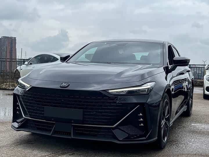 UNI-V 2023 Model 1.5T Premium Version