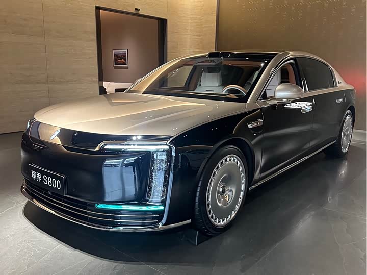 Maextro S800 2025 Extended Range Starlight Executive Edition 4-Seater (192-line LiDAR)