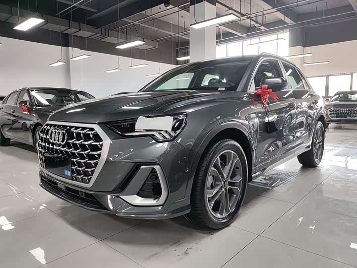 2025 Audi Q3 2025 quattro 45th Anniversary Collector’s Edition 40TFSI Fashionable and Dynamic