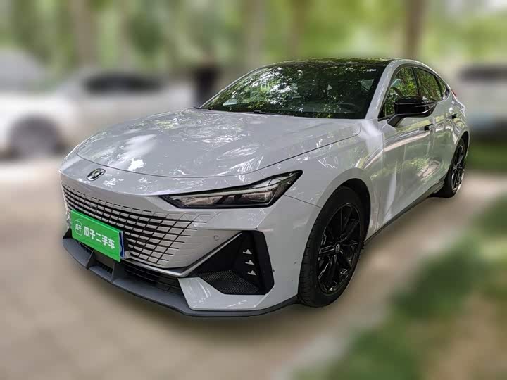 UNI-V 2022 Model 1.5T Premium Version
