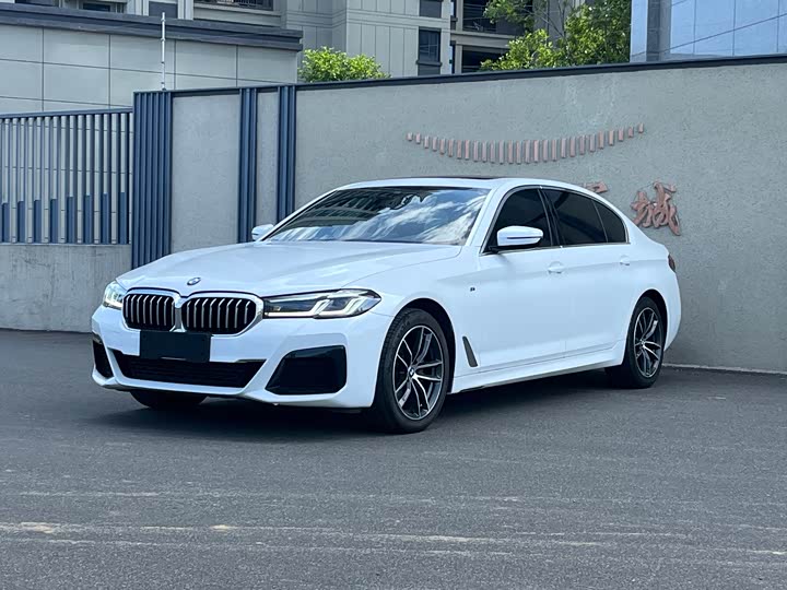 2021 BMW 5 Series 2021 525Li M Sports Package