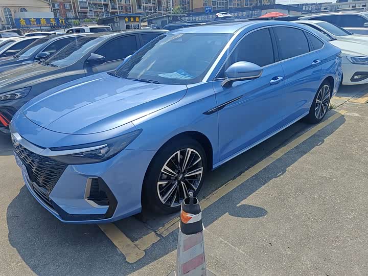 8 2022 Model 1.6T DCT