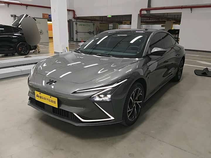 2023 Zhiji L7 2022 Dynamic