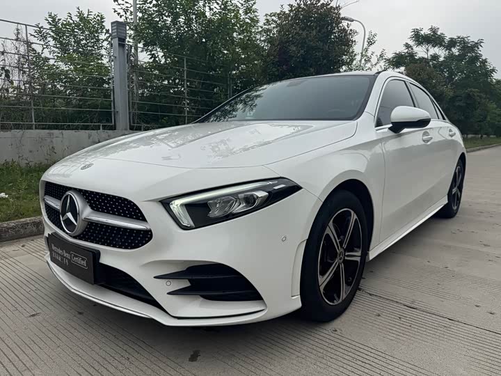 2023 Mercedes-Benz A-Class 2022 A 200 L Sports Sedan Fashionable