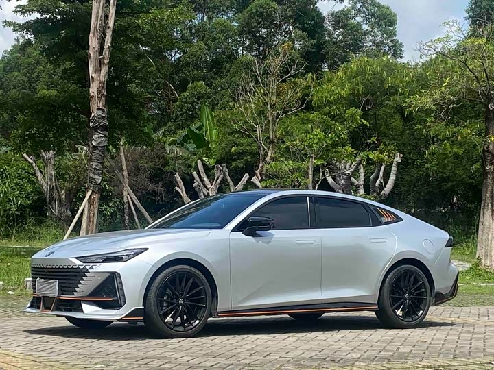 2022 Changan UNI-V 2022 1.5T sports version