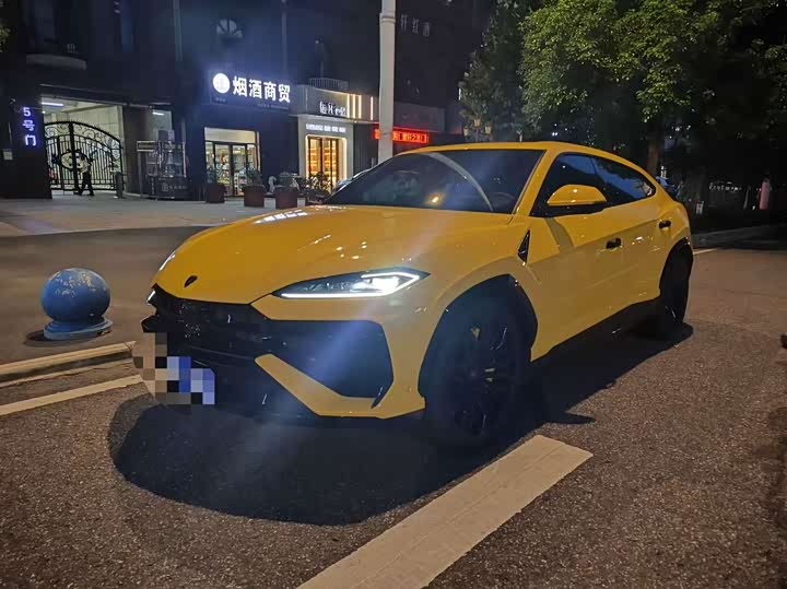 Urus SE 2025 Model 4.0T Edition
