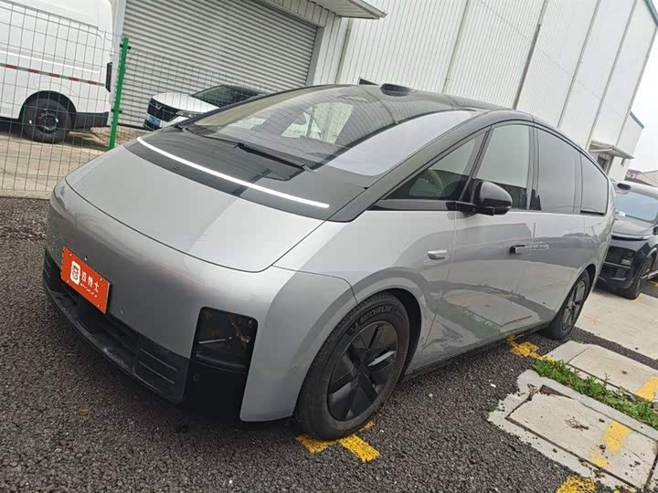 2025 Ideal MEGA 2025 Home Family Special Edition