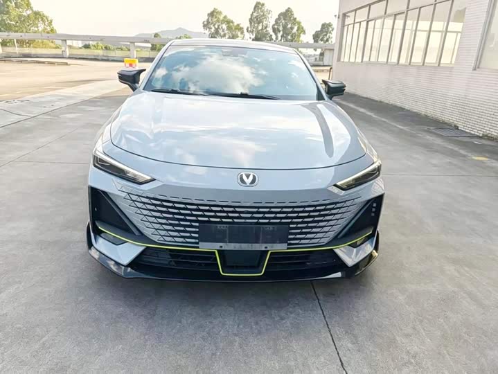 UNI-V 2022 Model 1.5T Edition