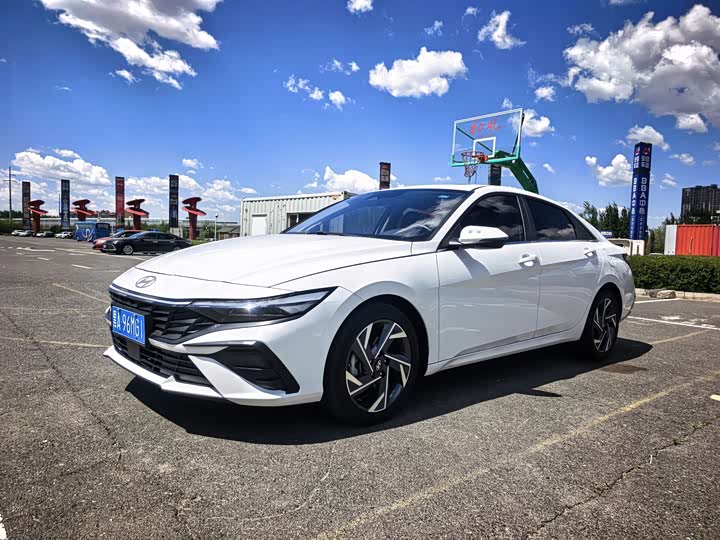 Elantra 2023 1.5L CVT LUX
