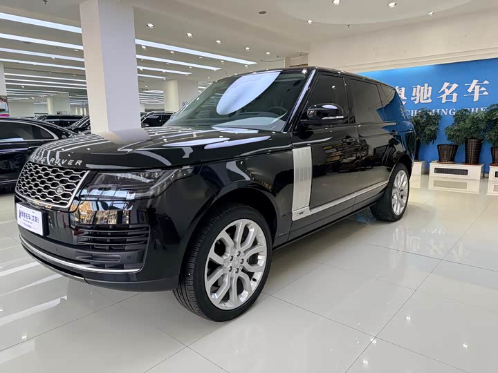 Range Rover 2022 3.0 L6 400PS Legendary Extended Classic Edition