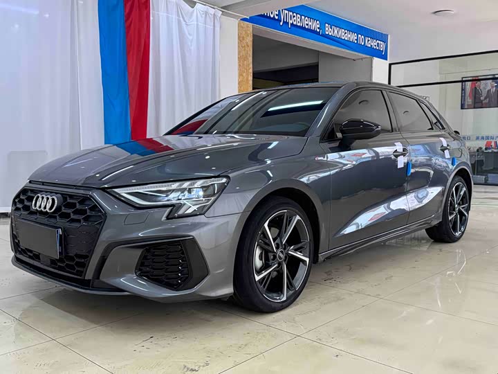 2022 Audi A3 2022 Sportback 35 TFSI stylish and sporty