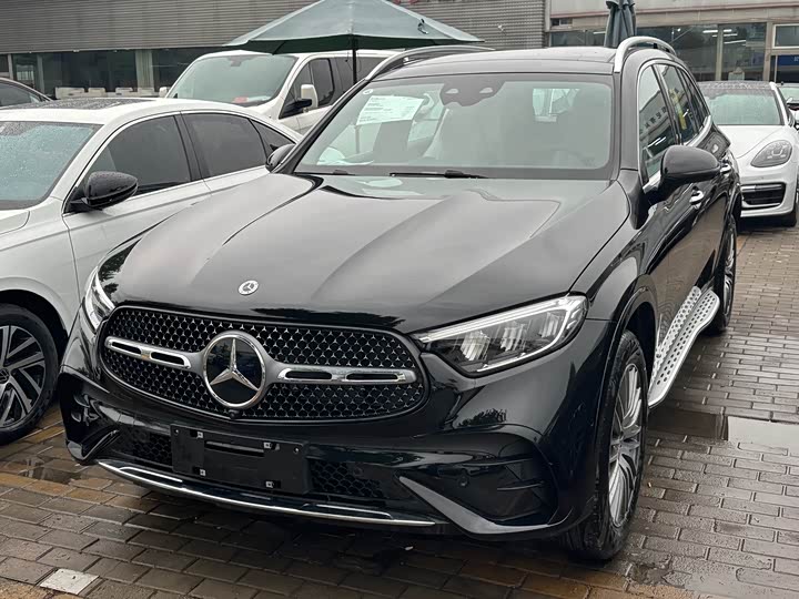 GLC 2026 Model Model GLC 300 L 4MATIC Version 5