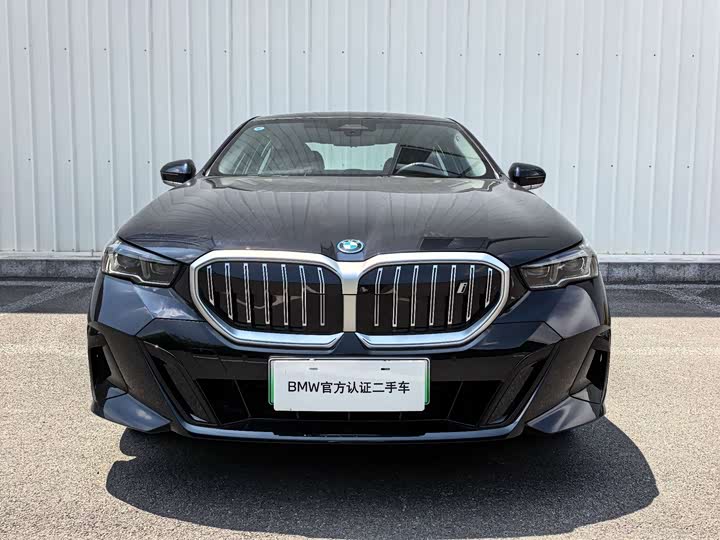 i5 2025 Model eDrive 35L M