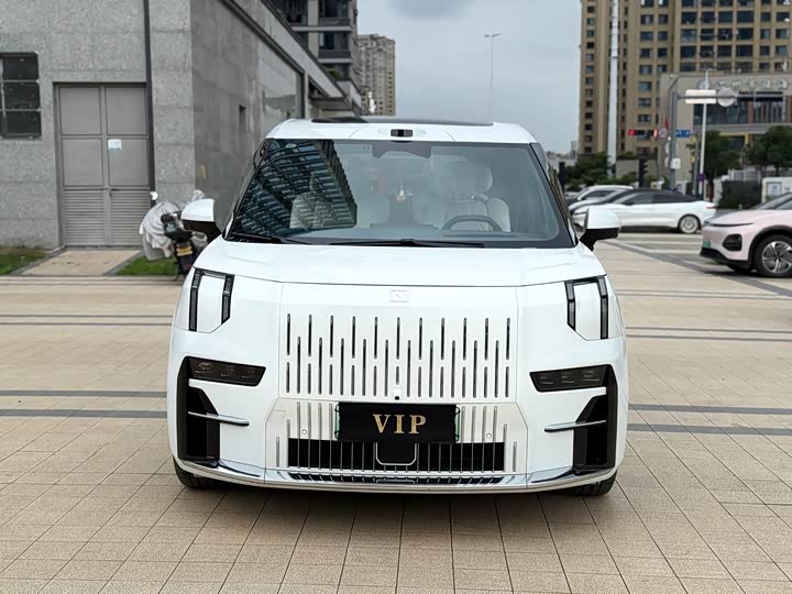 2025 Zeekr 009 2024 6-Seater Executive AWD 108kWh