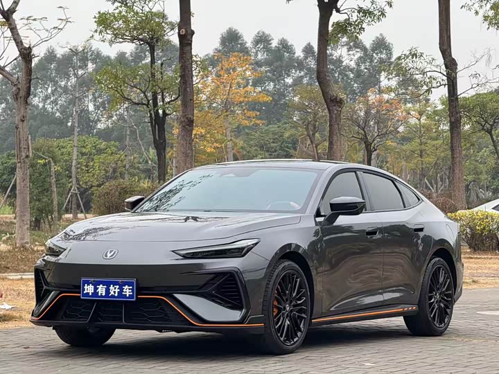 2025 Changan UNI-V 2025 third generation 2.0T powerful model