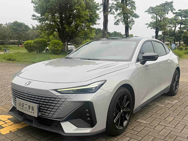 UNI-V 2023 Model 1.5T Premium Version