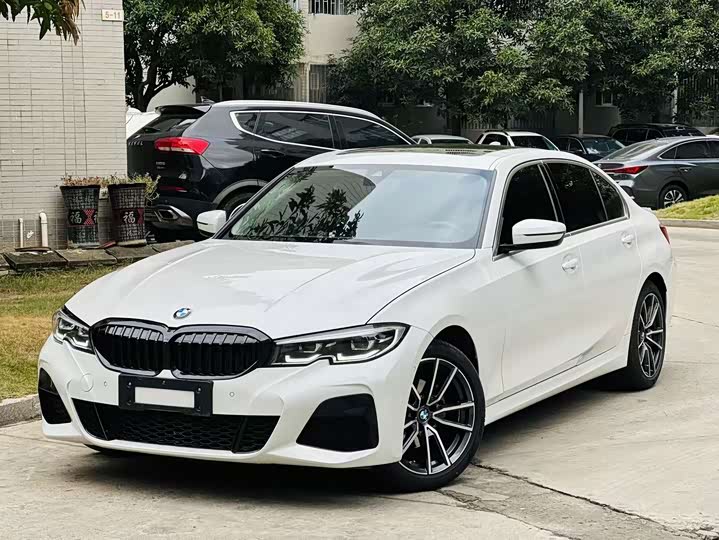 3 2022 Model 325Li M