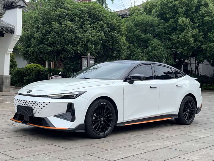 UNI-V 2024 Model 1.5T Premium Version