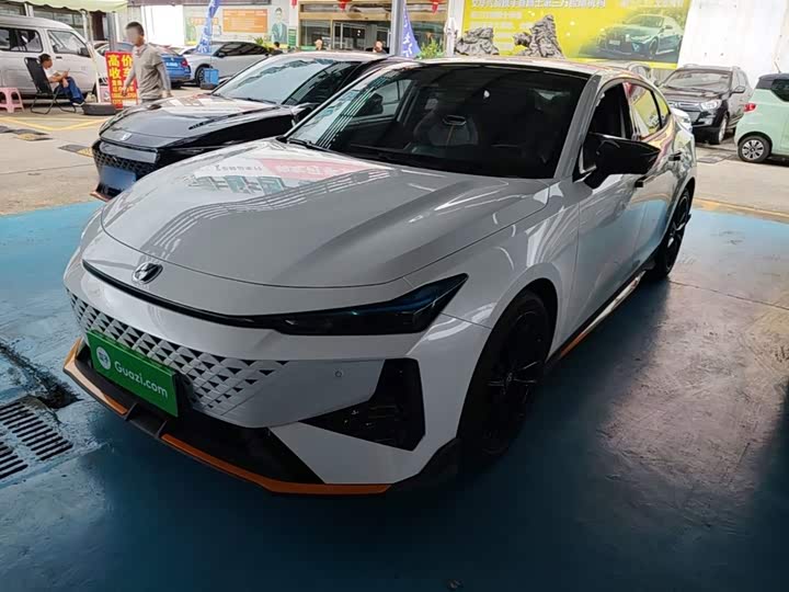 UNI-V 2024 Model 1.5T Premium Version