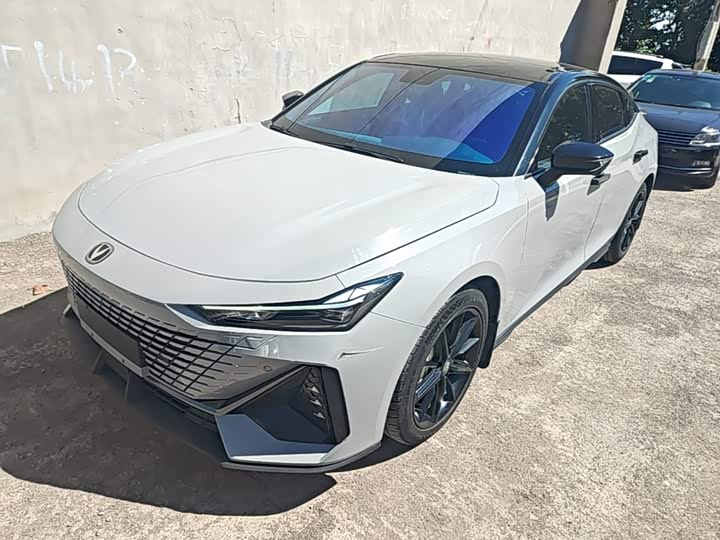 UNI-V 2022 Model 1.5T Premium Version