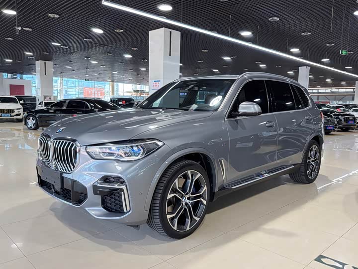 X5 2022 Model xDrive 40Li Deluxe VersionM