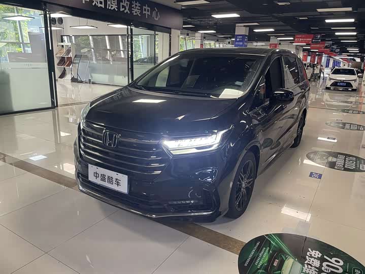 Model 2.0L e:HEV · Edition
