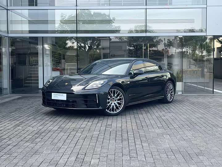 2025 2024 Porsche Panamera 4 Executive 2.9T
