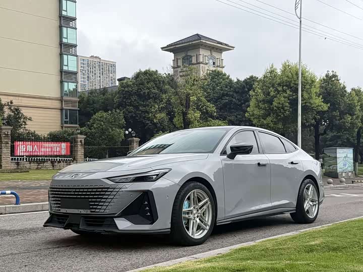 UNI-V 2022 Model 1.5T Version