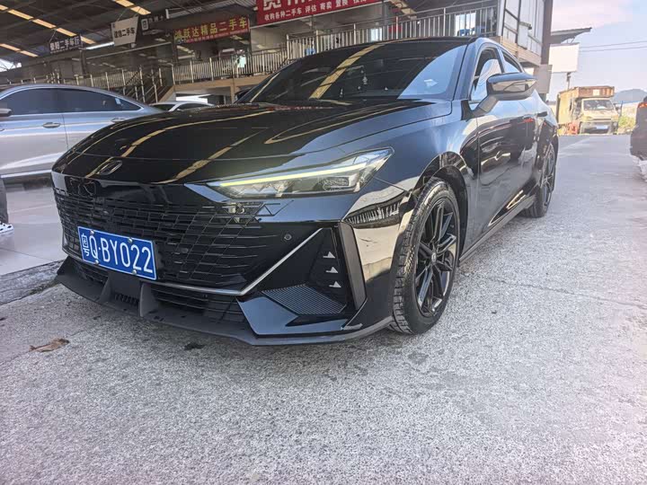 UNI-V 2022 Model 1.5T Premium Version