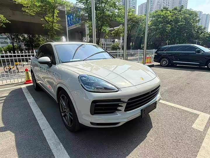 2021 Cayenne 2019 Cayenne 3.0T