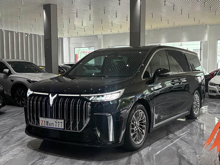 Model PHEV Ultra Long RangeFlagship Edition